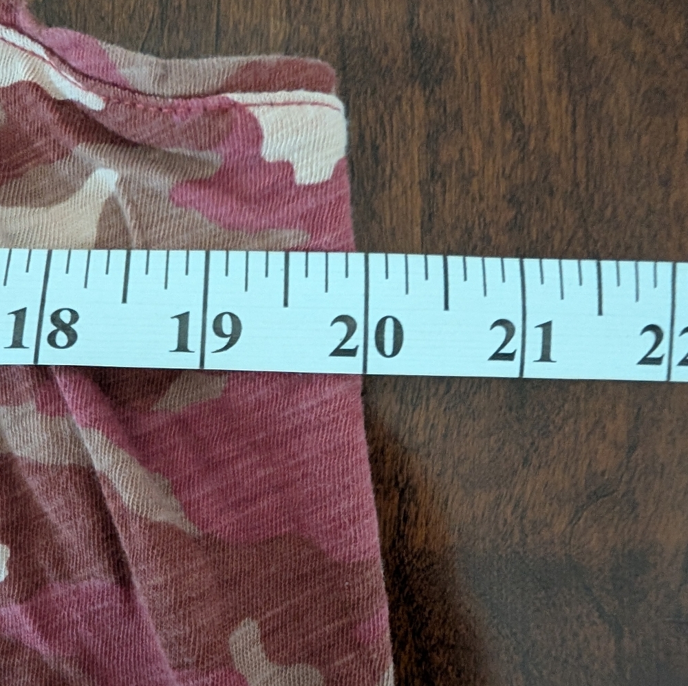 2/$10 NWOT Old Navy Everywear Slub Knit Camo Tank - Picture 7 of 7